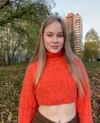В моих нежных руках ты ощутишь потрясающий эротический массаж, который сведет тебя с ума. Я знаю все секреты, чтобы доставить тебе незабываемое наслаждение.
Будь уверен, я понимаю и уважаю твои желания. Я открыта для экспериментов и готова погружать тебя в мир наслаждений и разврата.В моих нежных объятиях ты позабудешь о реальности и окунешься в море удовольствия.
Фото, которые ты видешь - мои реальные, без обмана. Проведя время со мной, ты точно останешься доволен и захочешь вернуться снова. Чувственные прикосновения и страстные поцелуи - это только малая часть того, чем я могу тебя порадовать.
Доверься мне и я удовлетворю все твои сексуальные фантазии. Твое счастье и удовольствие - моя главная цель. Расслабься, расслабься и просто наслаждайся моментом со мной. И вспомни, что я всего лишь живу в Москве и всегда готова пригласить тебя к себе. 🌹💋 Ралина